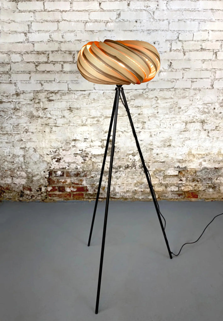 Floor lamp 'Quiescenta' made from olive ash Gofurnit